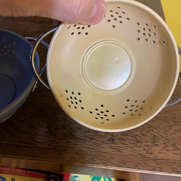 PARTY LITE MINI COLANDER TEA LIGHT HOLDERS - Picture 3 of 4